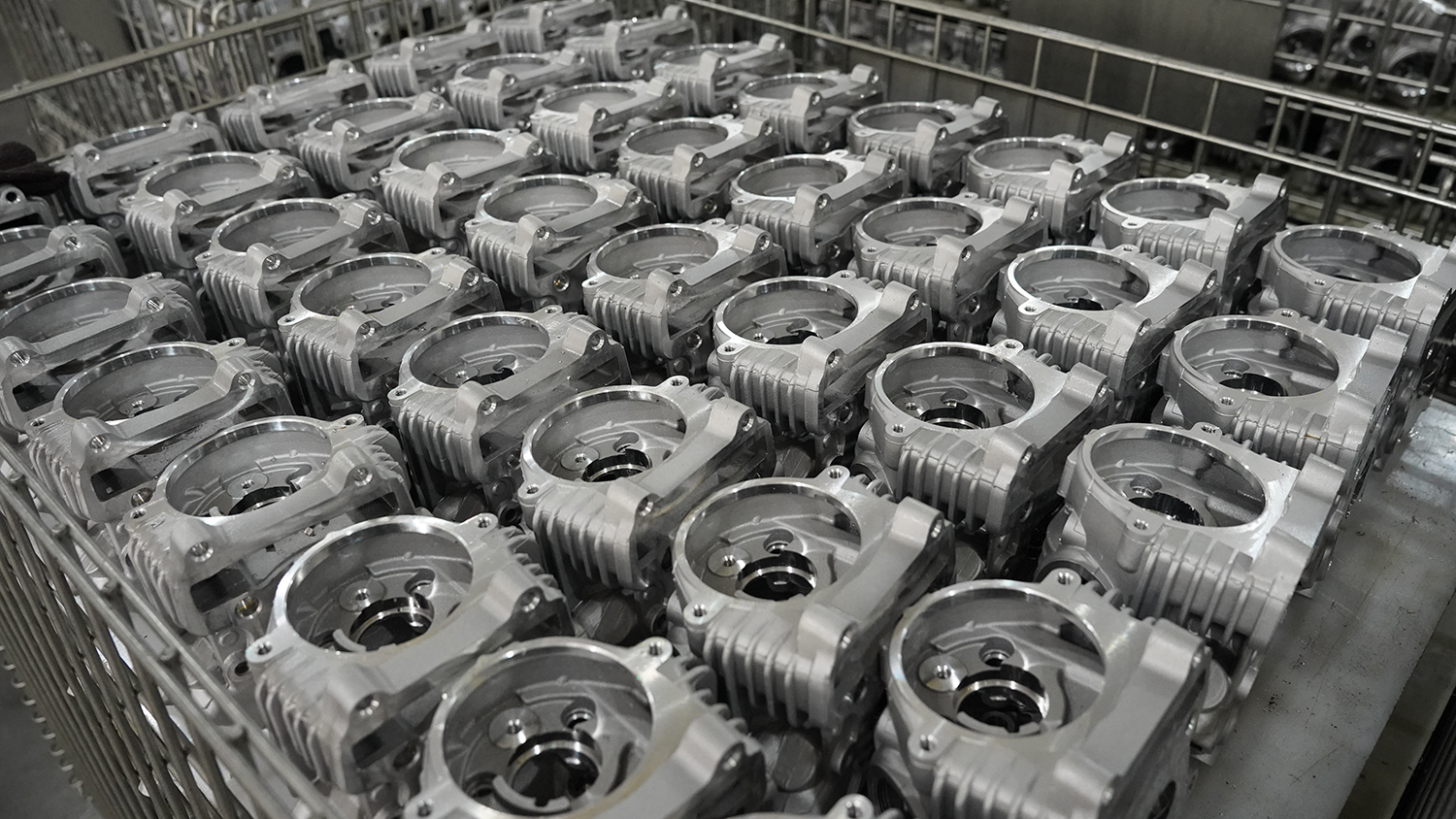 mio,pcx,motorcycle parts, scooter parts, racing motor, racing cylinder head, scooter cylinder head, modification racing motor, modified parts, อะไหล่รถจักรยานยนต์, อะไหล่รถสกู๊ตเตอร์, เครื่องยนต์แข่ง, หัวเครื่องแข่ง, หัวเครื่องสกู๊ตเตอร์, เครื่องยนต์แข่งแบบปรับแต่ง, อะไหล่ปรับแต่ง,suku cadang sepeda motor, suku cadang skuter, motor balap, kepala silinder balap, kepala silinder skuter, motor balap modifikasi, suku cadang modifikasi